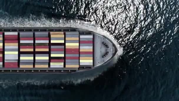 Containerschip Zee Industrie Vrachtvervoer Vrachtvervoer Luchtfoto Bovenaanzicht Vervoer Water — Stockvideo