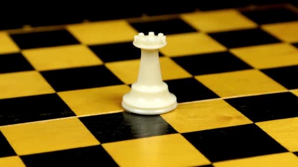 Закрыть Фигурки Шахматной Ладьи Шахматной Доске Бизнес Стратегия Лидер Концепции — стоковое видео