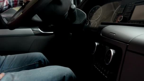 Otomobil Ateşlemesini Başlatıyorum Elle Döndürme Anahtarı Anahtar Deliği Ulaşım Motorunda — Stok video