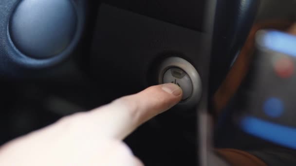 Parmağını Kapat Ateşleme Düğmesine Bas Araba Anahtarsız Hibrit Araba Naklini — Stok video