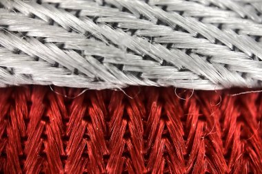 Kırmızı ve beyaz kumaş dokusunun makro görüntüsü 