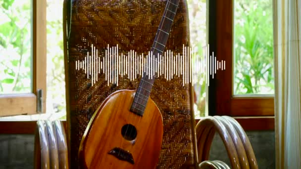 接近曼陀林艺术 曼陀林扁平风格独立于白色之上 乐器的概念 沙发上的吉他 — 图库视频影像