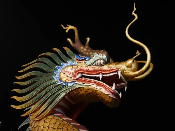 Escultura Dragão Chinês Colorido Estátua Dragão Templo Wat Huay Pla — Fotografia de Stock