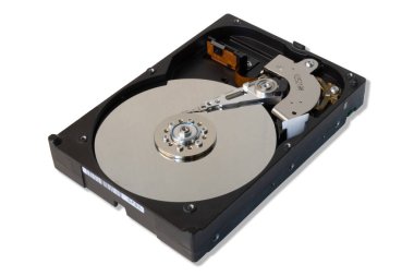 İçerideki sabit disk sürücüsü izole