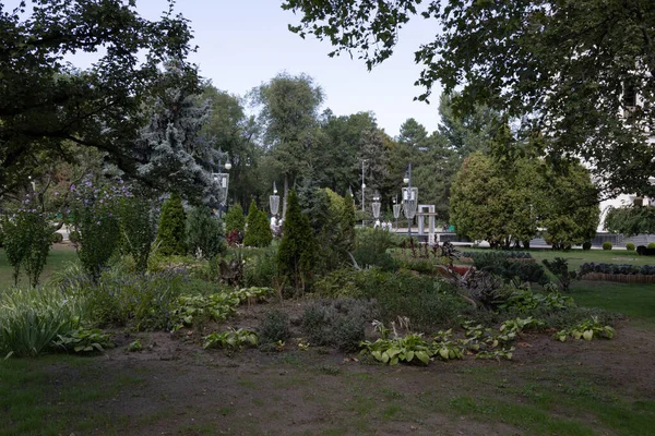 Moldavsko Kišiněv Katedrála Náměstí Central Park Zahrada — Stock fotografie