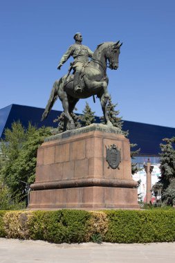 Moldova 'da. Chisinau. 15.09.2023. Grigori Kotovsky 'nin Binicilik Heykeli