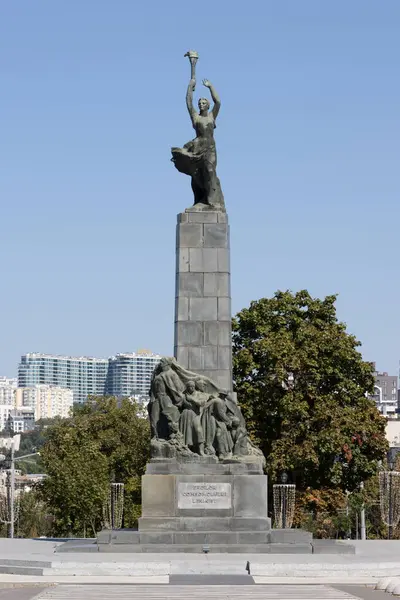 モルドバ シナウ シナウ 2023 グリゴール アレイ レーニン主義者 コモソール 記念碑 — ストック写真
