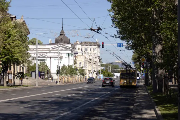 Moldova 'da. 06.05.2024. Chisinau sokakları
