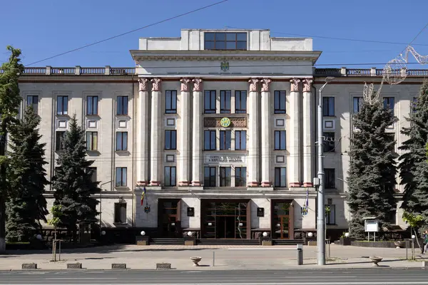 Moldova 'da. 06.05.2024. Chisinau sokakları