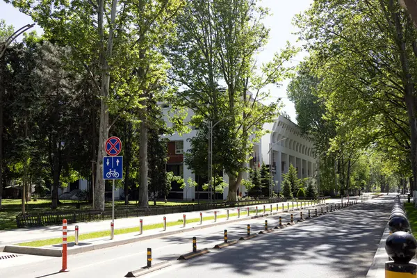Moldova 'da. 07.05.2024. Chisinau sokakları
