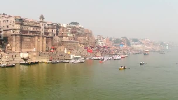 Varanasi Ghat Εναέρια Άποψη Drone Πρωί Στον Γάγγη Μπενάρες Ινδία — Αρχείο Βίντεο