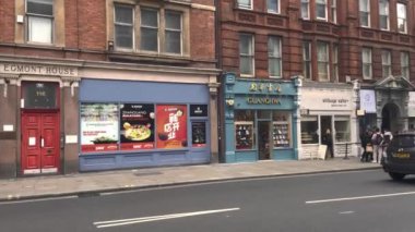 Londra Soho Harici Sokak Manzarası 4k, Birleşik Krallık, Westminster - 10.08.2022