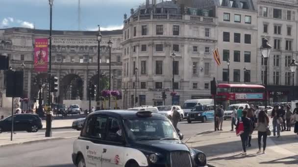 Trafalgar Square London Street View Landmarks Tourists Cinematic 2022 — 图库视频影像