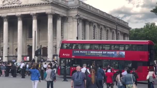 Martin Fields Church London Trafalgar Square Велика Британія 2022 — стокове відео