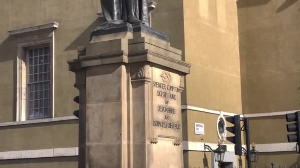 Statue Duke Devonshire Whitehall London United Kingdom — Video Stock