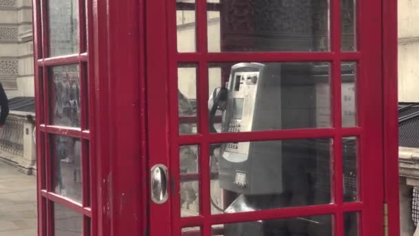 Λονδίνο Καμπίνα Τηλεφωνικού Θαλάμου Ηνωμένο Βασίλειο Βρετανία Αγγλία 2022 — Αρχείο Βίντεο