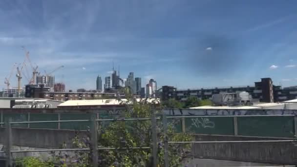 London City Center View Moving Train Window England Reino Unido — Vídeo de Stock