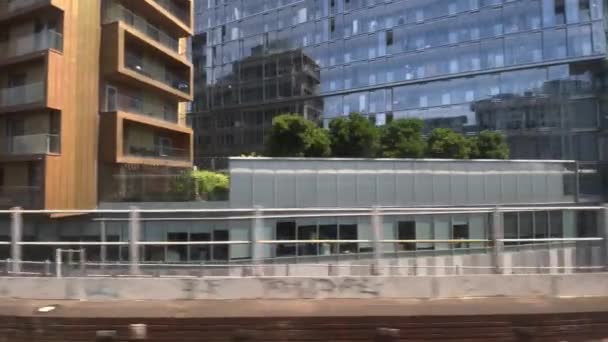 London City Center View Moving Train Window England Verenigd Koninkrijk — Stockvideo