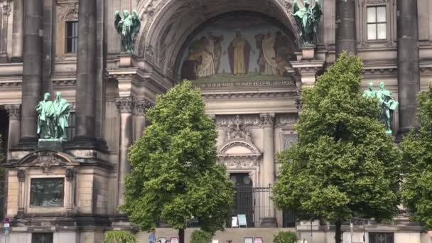 Berliner Dom Cathedral Exteriors Cinematic Berlin Tyskland 2022 — Stockvideo