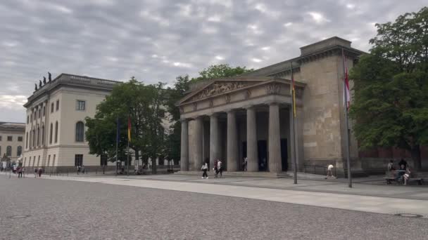 Berlin Neue Wache Memorial Buitenkant Bioscoop Duitsland 2022 — Stockvideo