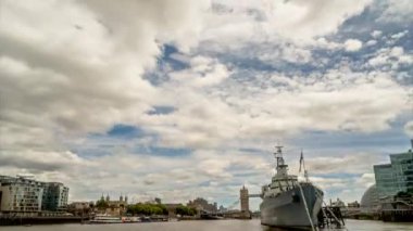 London Themes travel by boat timelapse hyperlapse, England - 22.06.2022