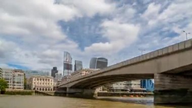 London Themes travel by boat timelapse hyperlapse, England - 22.06.2022 