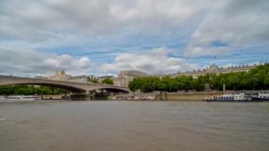 London Themes travel by boat timelapse hyperlapse, England - 22.06.2022 