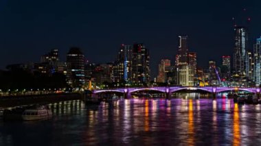 London night view on Themes river and bridges timelapse hyperlapse, England