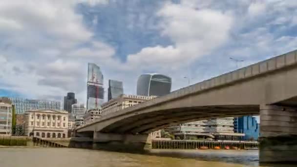 London Themes Traving Boat Timelapse Hyperlapse England 2022 — стокове відео