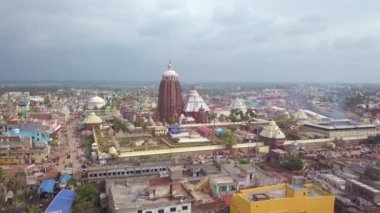 Orissa, Hindistan, Jagannath tapınağı, 4k hava aracı görüntüleri.