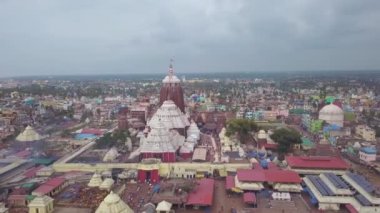 Orissa, Hindistan, Jagannath tapınağı, 4k hava aracı görüntüleri.