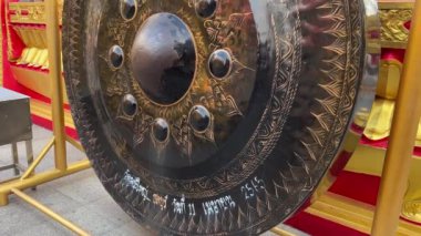 Pattaya, Tayland 'daki Altın Buda Tapınağı' nda büyük gong.