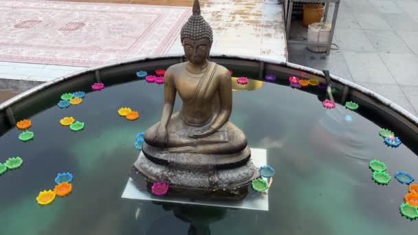 Χρυσός Ναός Του Βούδα Στην Πατάγια Ταϊλάνδη — Αρχείο Βίντεο