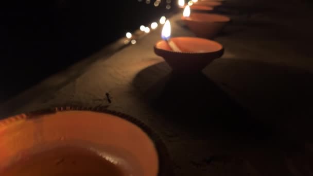 Brinnande Ljus Pattayas Tempel — Stockvideo