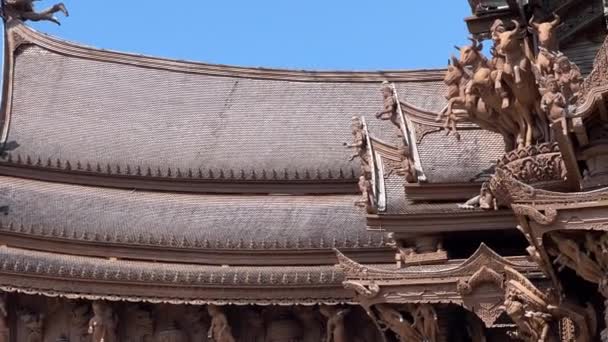 パタヤの外装彫刻された装飾彫刻 タイの真実の寺院 — ストック動画