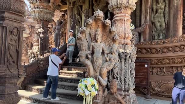 Tourists Sanctuary Truth Temple Pattaya Thailand 2023 — Stock Video