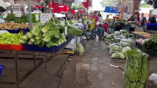 Folk Shopping Pattaya Frugtmarkedet Ratanakorn Thailand – Stock-video
