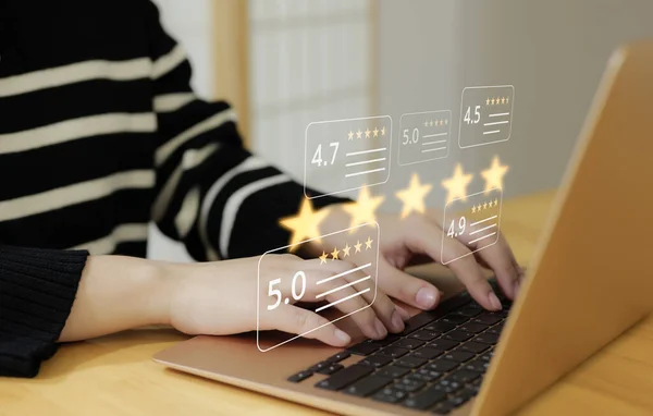顧客サービス満足度調査 サービス経験評価オンラインアプリケーション 5つ星の満足度 顧客評価製品サービス品質 満足度フィードバックレビュー 良い品質最も — ストック写真