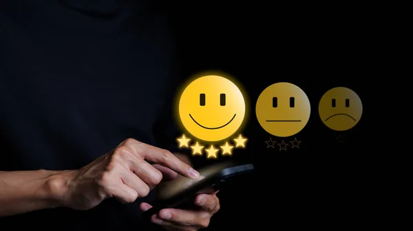 Müşteri Memnuniyet Değerlendirmesi Anket Konsepti Kullanıcı Akıllı Telefon Uygulaması Müşteri — Stok fotoğraf