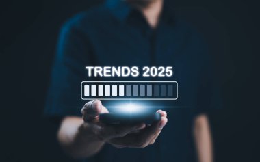 2025 yılındaki eğilimler, 2025 yılındaki yükleme barı eğilimleri, SEO 2025 eğilimleri, pazarlama izleme eğilimi, yeni yılda iş planlaması, bilgi ve yeni fikirler bulma, ilerleme çubuğu 2025,