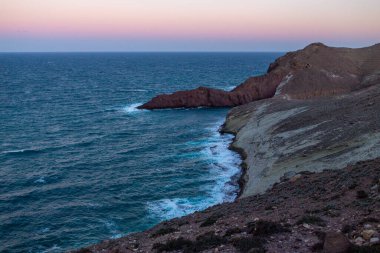 Kuzey Fas 'ın Akdeniz kıyısındaki Cape Three Forks.