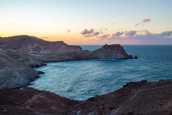 Kuzey Fas 'ın Akdeniz kıyısındaki Cape Three Forks.