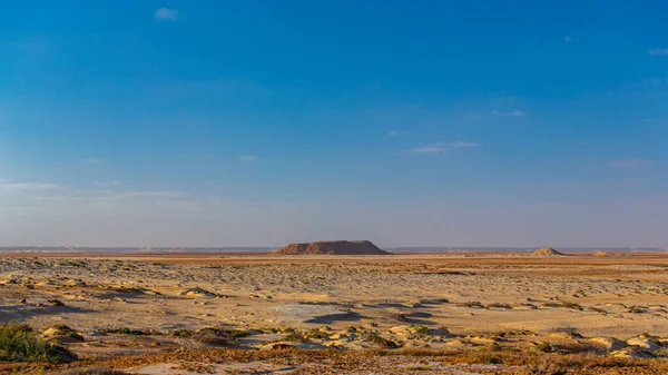 Ізольована Гора Посеред Пустелі Марокко — стокове фото