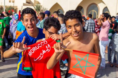 Laayoune, Fas - 1 Aralık 2022: Fas halkı Fas milli takımının dünya kupasında yer almasını hızlandırıyor