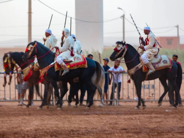 Essaouira Marruecos Agosto 2023 Ecuestres Participando Tradicional Evento Disfraces Llamado —  Fotos de Stock