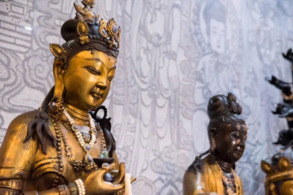 Αγάλματα Των Βουδιστών Θεών Στο Ναό Viharn Sien — Φωτογραφία Αρχείου
