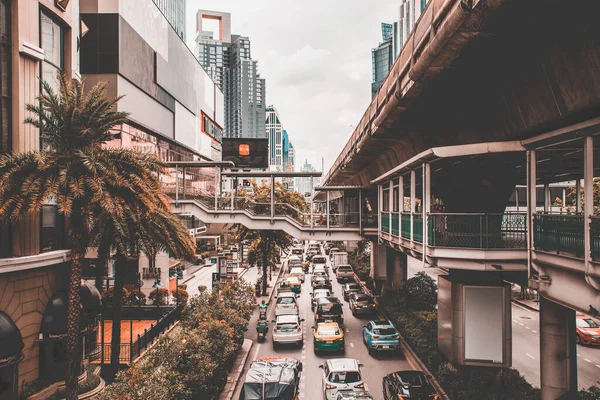Bangkok Thailandia Luglio 2022 Traffico Auto Sulla Strada Sukhumvit Durante — Foto Stock