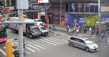 Meşgul Zebra Bustling City 'de Geçiyor