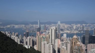 Çin Tapınağında Kırmızı Fenerler Dikey 4K Kültürel ve Ruhani Video