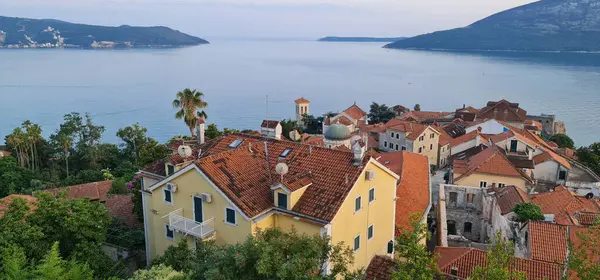 Karadağ 'ın Eski Kentine Bakış